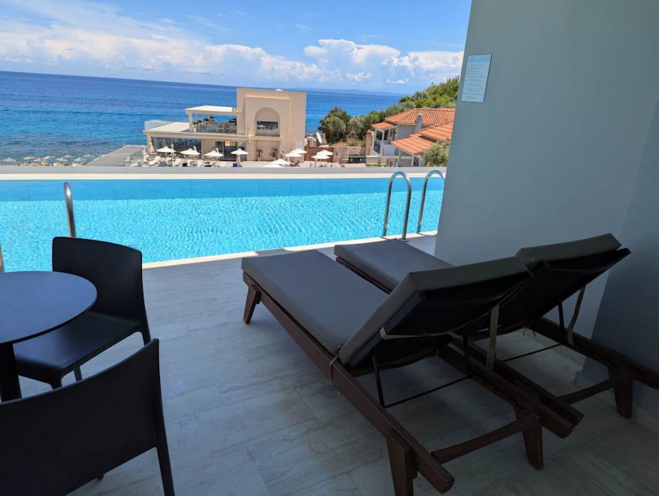 Zimmer Alexandra Beach Resort & Spa