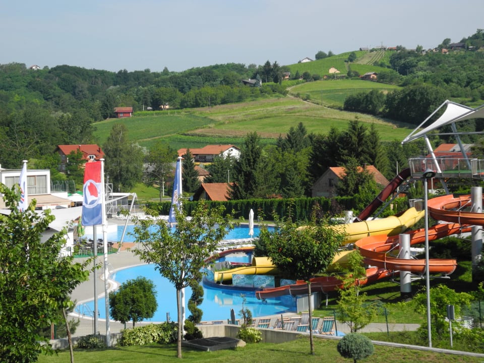 Blick aus dem Zimmer Richtung öffentliche Therme Hotel Terme Sveti Martin