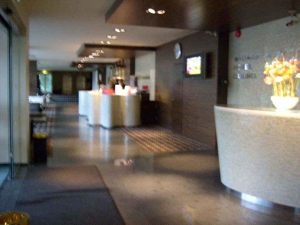 Eingangsbereich mit Lobby Hilton Tallinn Park