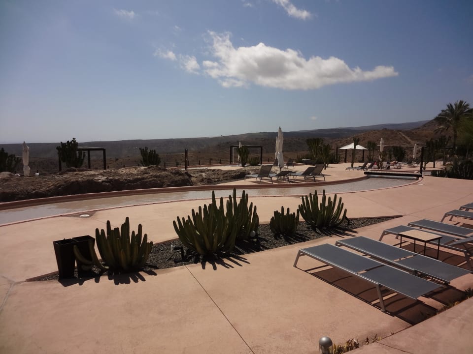 Poolanlage auf dem Dach Salobre Hotel Resort & Serenity