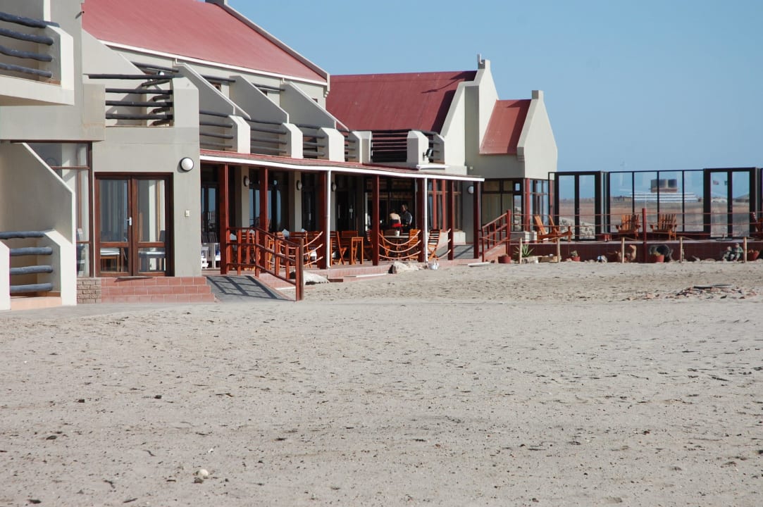 Aussenansicht des Restaurants mit Aussenterrasse Hotel Cape Cross Lodge