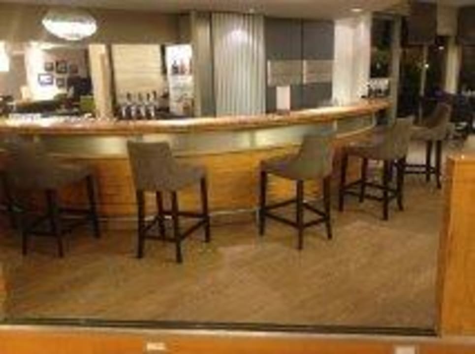 Bar neu renoviert Leonardo Hotel Hannover Airport