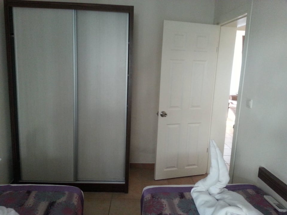 Einzelbett Zimmer  Hotel Sirma