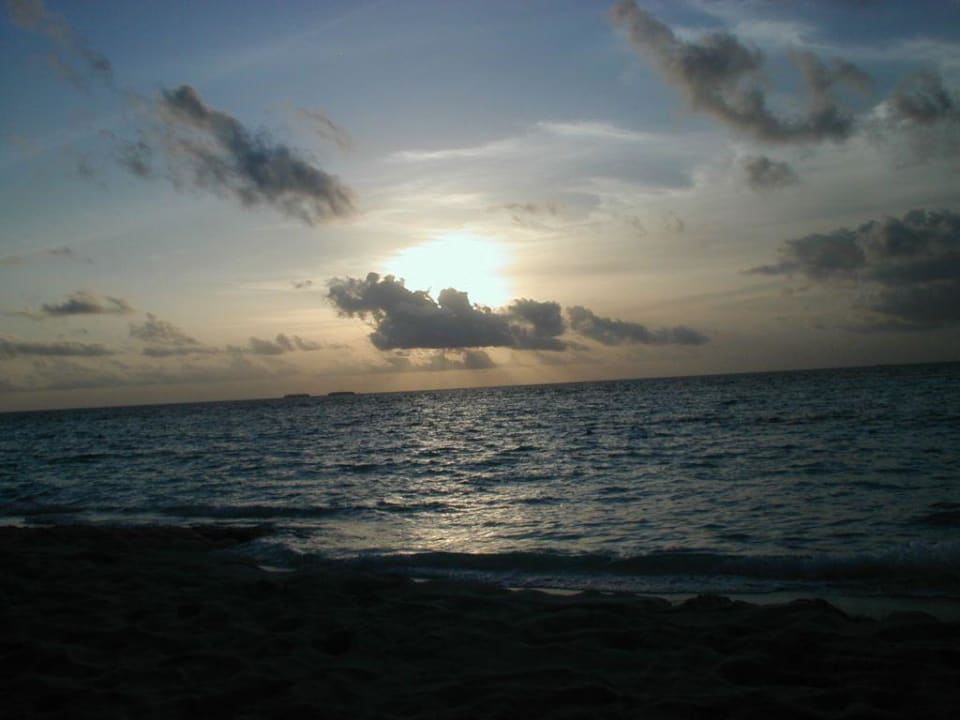 Sonnenuntergang! Thulhagiri Island Resort