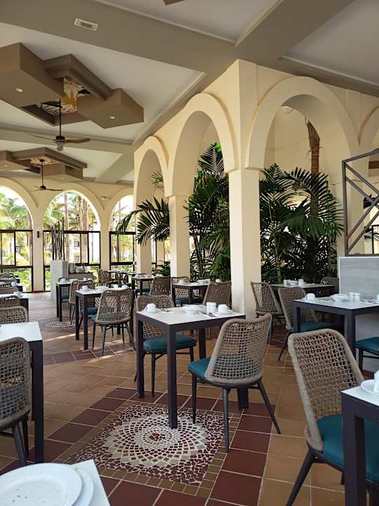 Gastro Hotel Riu Karamboa