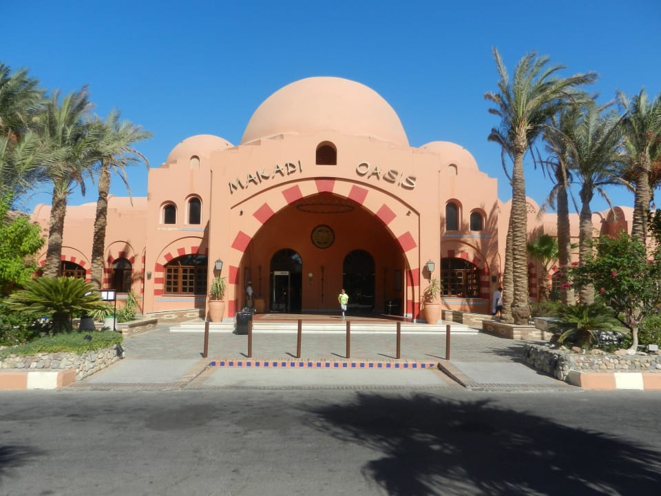 Hoteleingang Jaz Makadi Oasis Resort