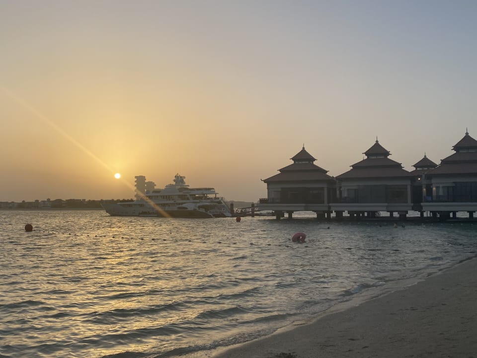Strand Anantara The Palm Dubai Resort