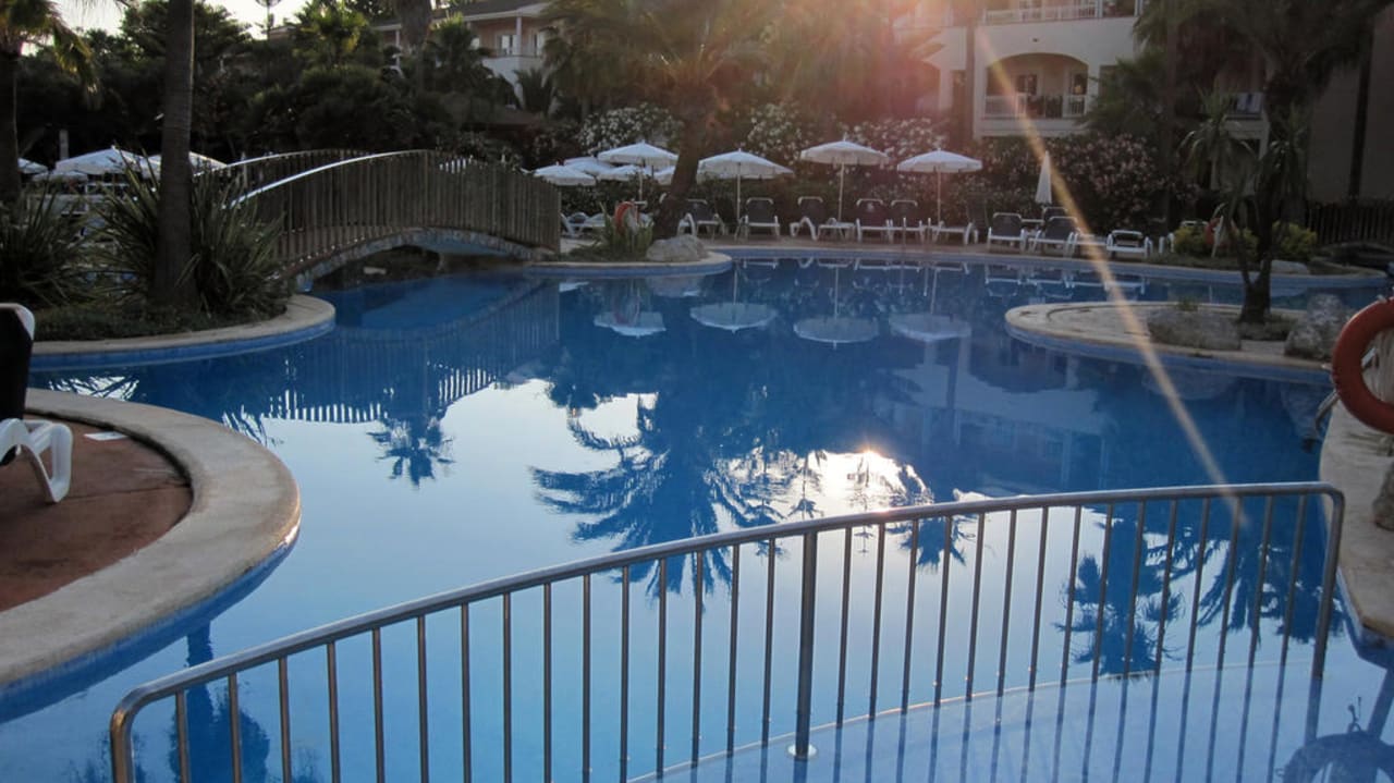 Abendstimmung am Pool Playa Garden Selection Hotel & Spa