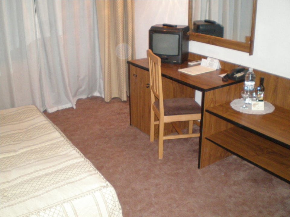 Zimmer 321 bei Ankunft am 8.8.2009 HVD Nympha