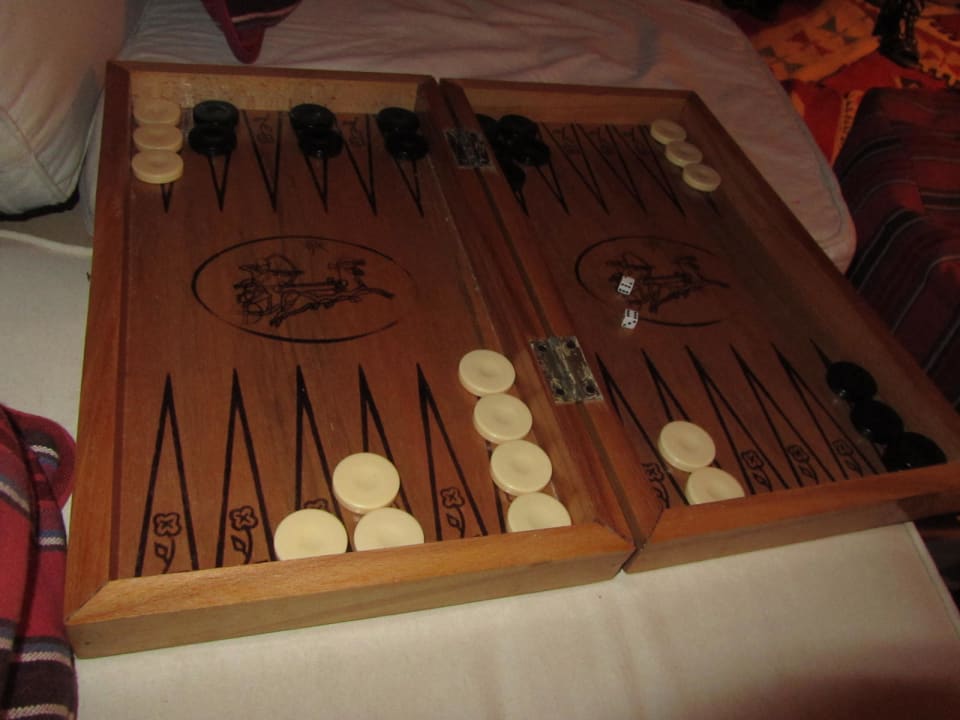 Abendbeschäftigung: Backgammon Swiss Inn Resort Dahab
