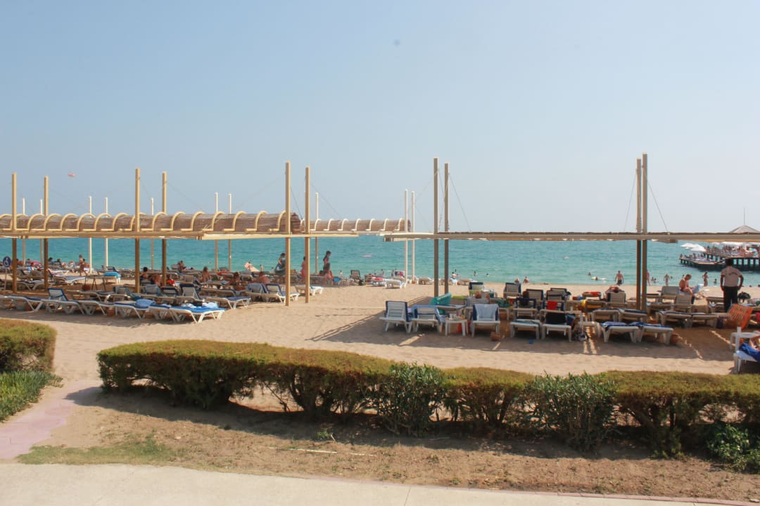 Wejscie na plażę Blue Waters Club