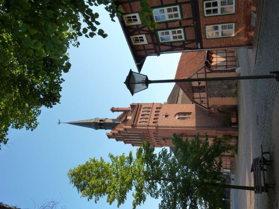 Rechts die Pension Radlerpension Dömitz