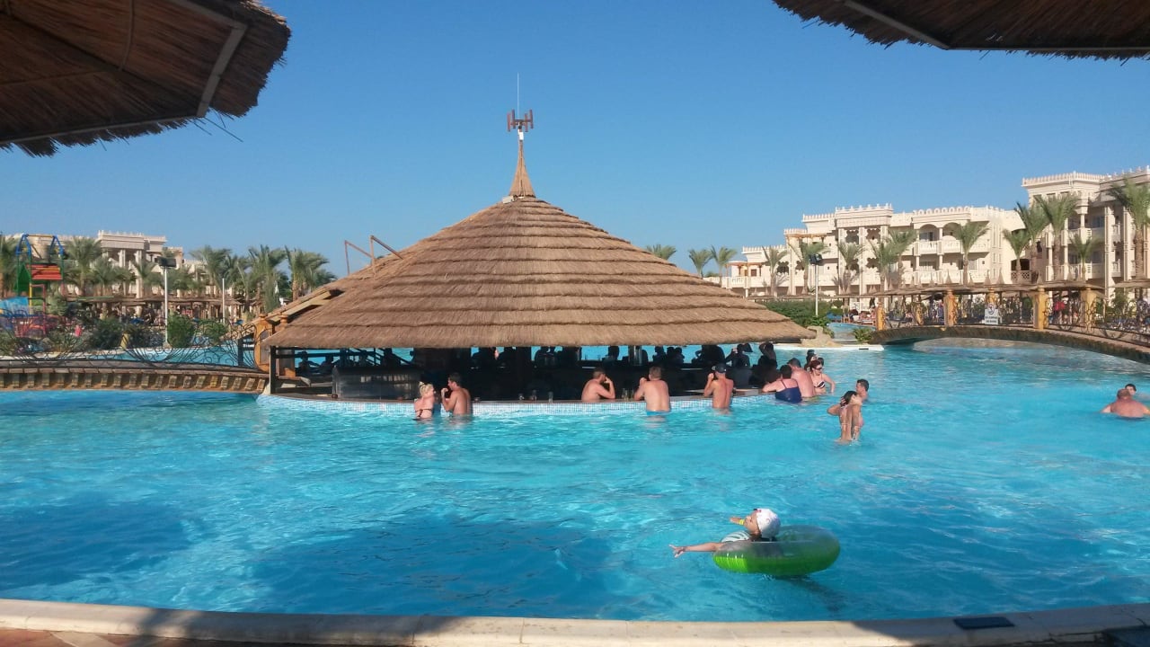 Poolbar  Pickalbatros Palace Resort