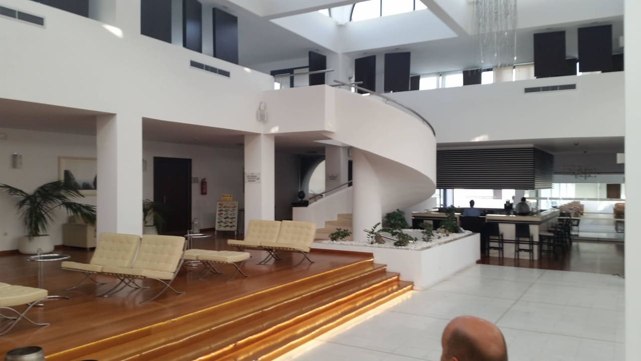 Blick zur Bar TUI BLUE Oceanis Beach and Spa Resort