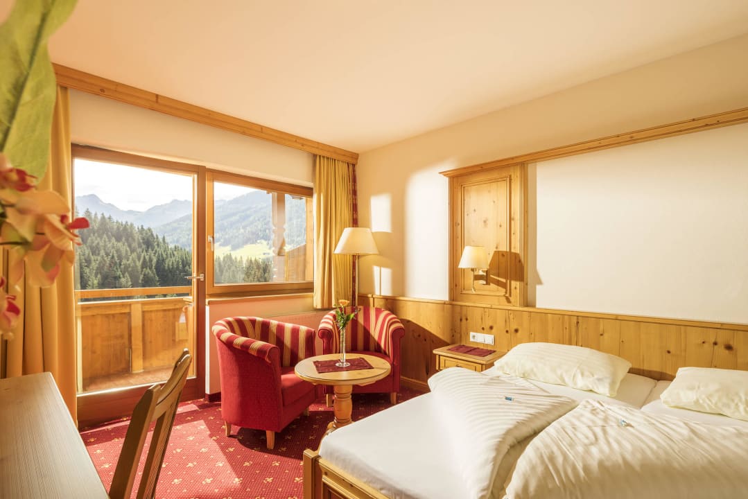 Wohlfühl Doppelzimmer Fichtennestl Hotel Alphof Alpbach