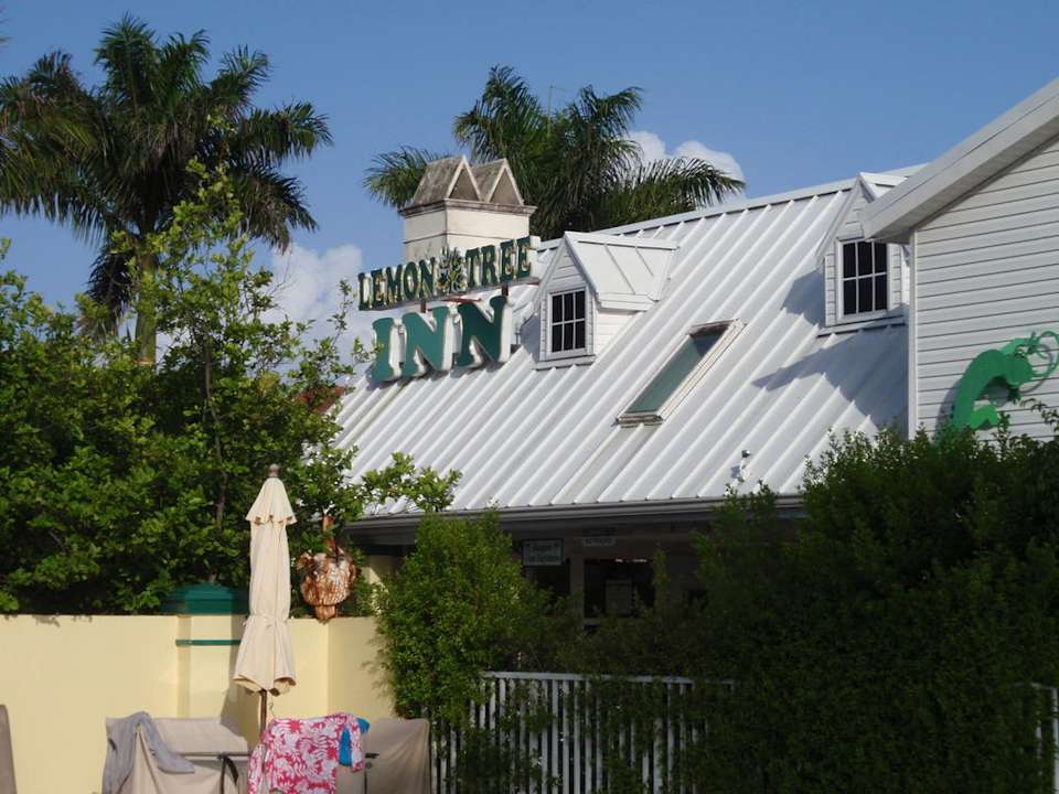 Außenansicht Hotel Lemon Tree Inn