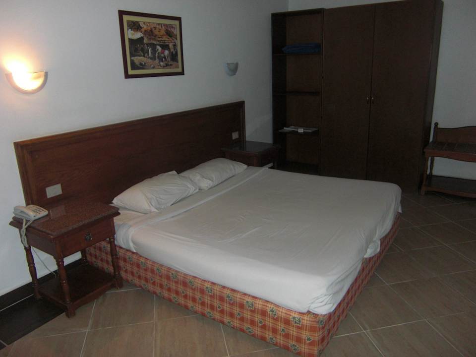 In die Jahre gekomen Pickalbatros Alf Leila Wa Leila Resort - Neverland Hurghada