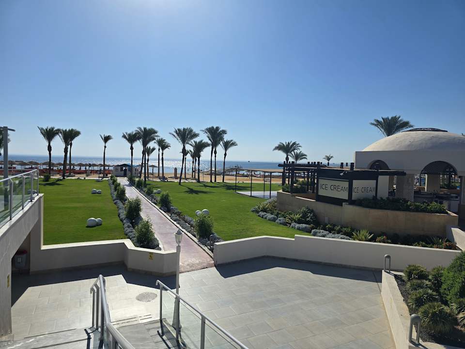 Außenansicht Pickalbatros Palace Hotel-Port Ghalib