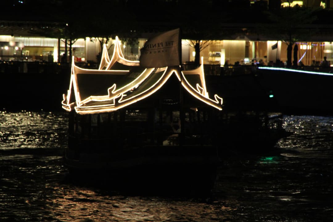 Peninsula Shuttle Boat Hotel The Peninsula Bangkok