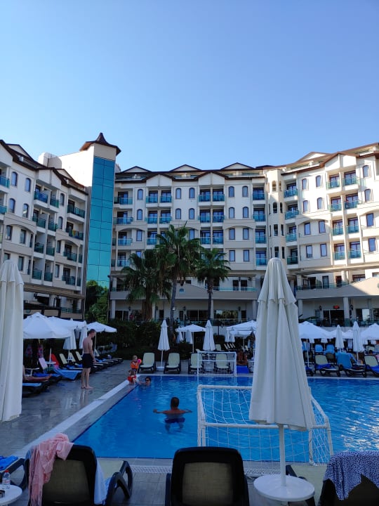 Pool Bella Resort & Spa