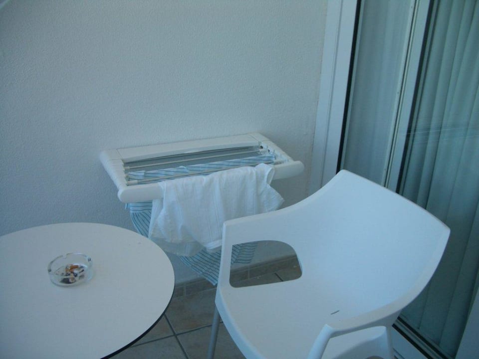 Balkon mit Wäscheaufhänger Iberostar Waves Bahia de Palma