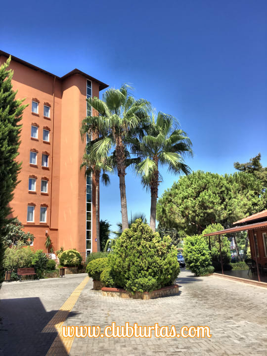 Außenansicht Club Turtas Beach Hotel