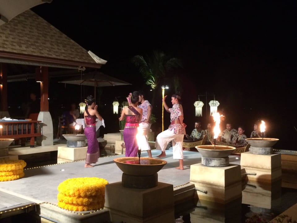 Dinner Show Pavilion Samui Villas & Resort