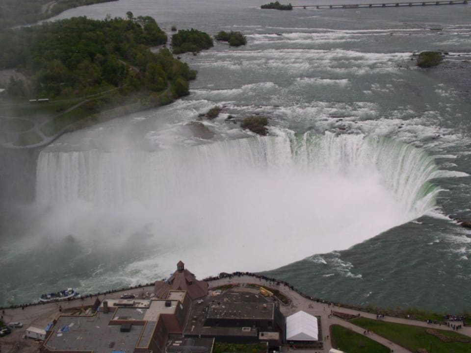 Ausblick vom 41. Stock Embassy Suites Hotel Niagara Falls / Fallsview