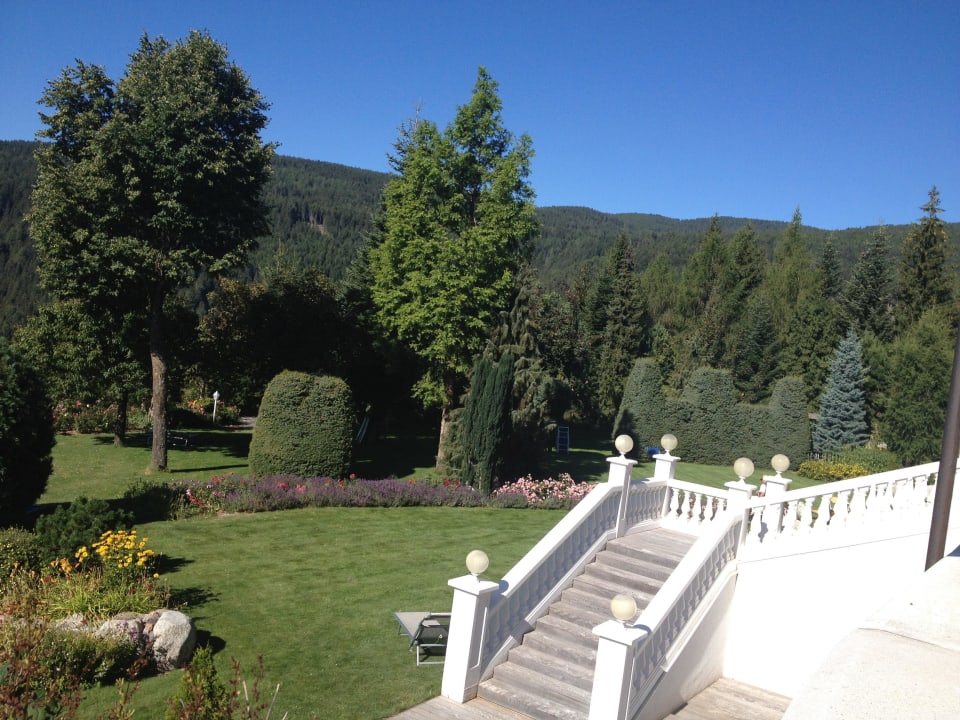 Kleiner Ausschnitt des schönen Garten Parkhotel Holzerhof