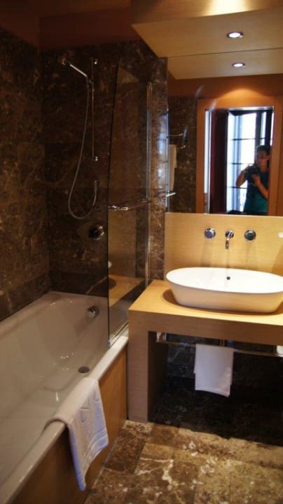 Noch einmal das Badezimmer UNAHOTELS Napoli