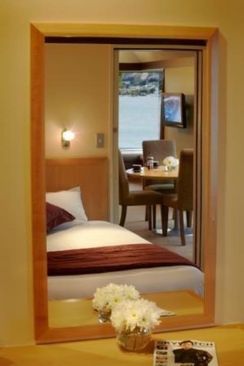 2 bedroom apartment Edgewater Hotel