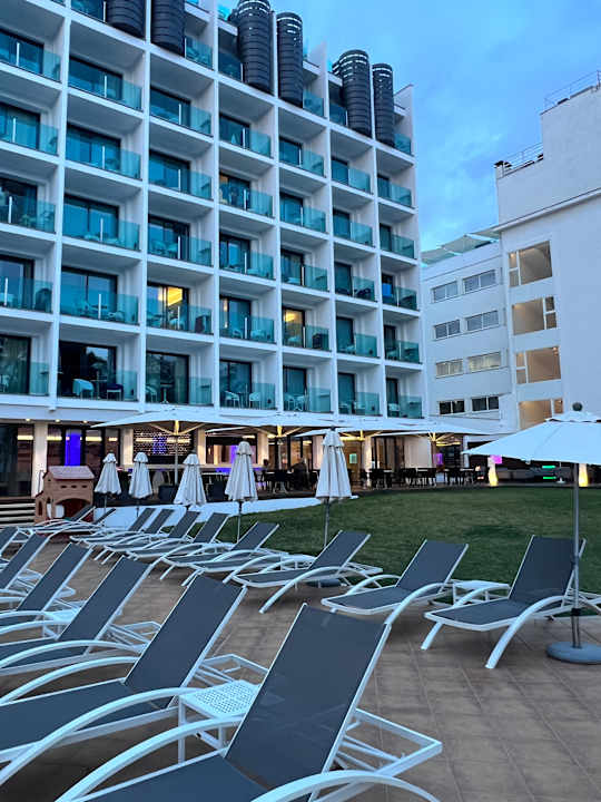 Außenansicht Hotel Luxor