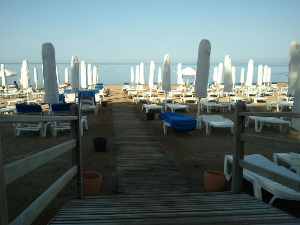 Strand am frühen Morgen Hotel Grand Side