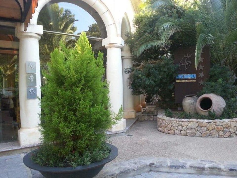 Lago Garden Empfangseingang Lago Garden