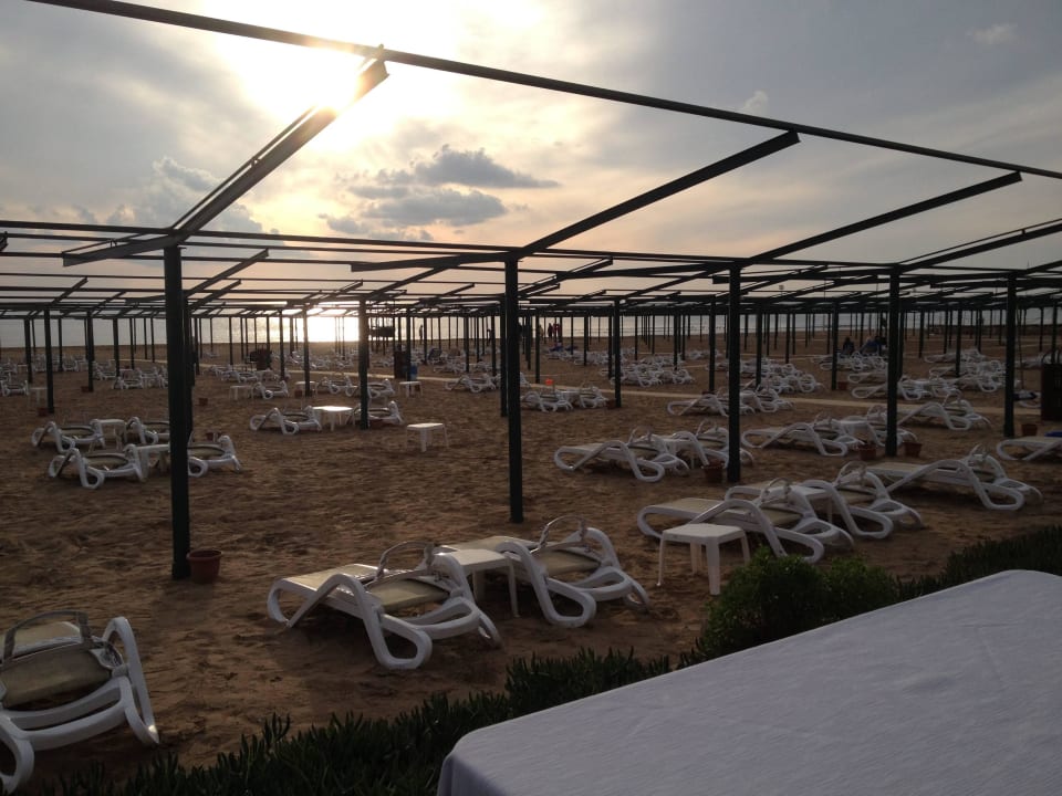 Abendliche Stimmung an der Strandbar Adalya Ocean Deluxe