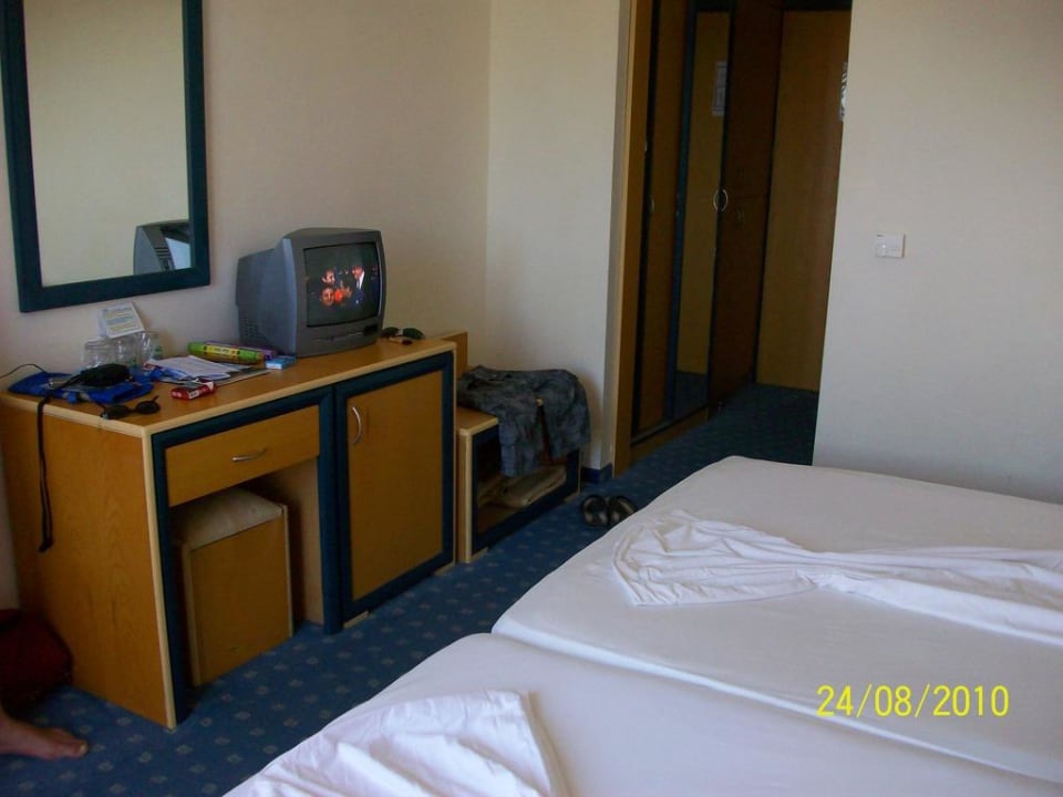 Zimmer Seaden Corolla Hotel