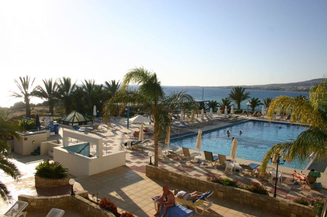 Aussenpool Queen's Bay Hotel