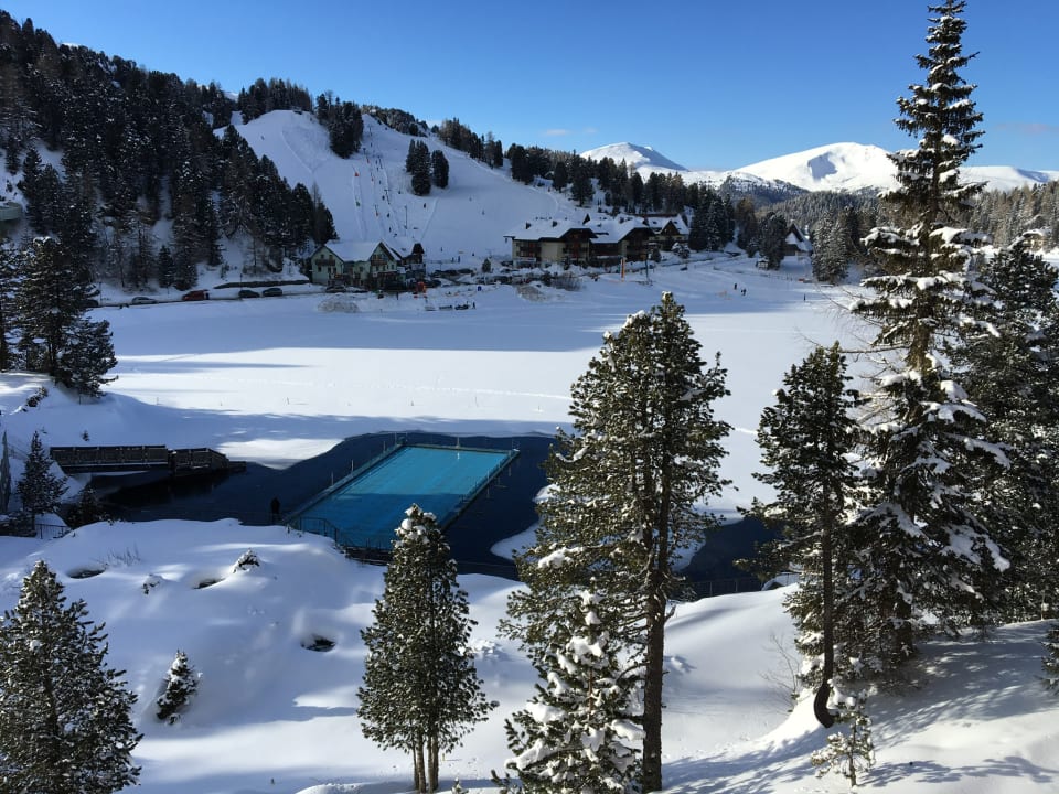Morgendlicher Ausblick auf das See – Bad  und Skilift  Hotel Hochschober