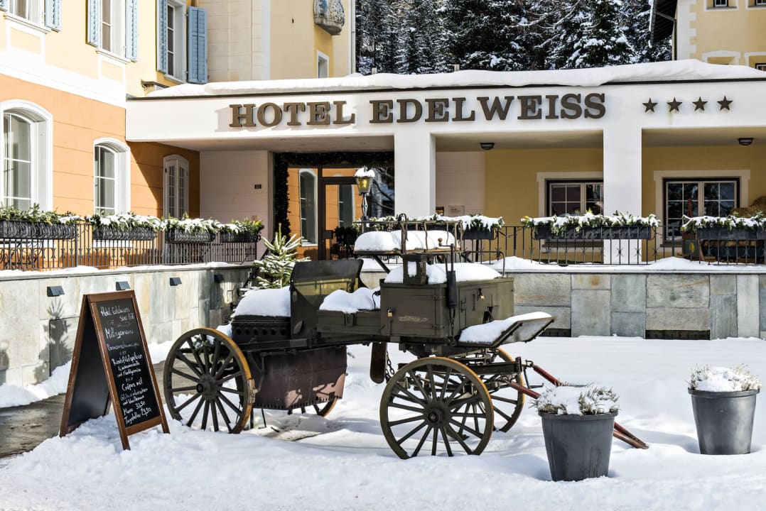 Aussenansicht Winter Edelweiss Swiss Quality Hotel