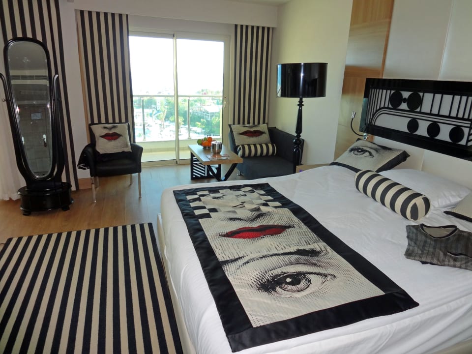 Doppelbett in der Junior-Suite  Hotel Delphin Imperial