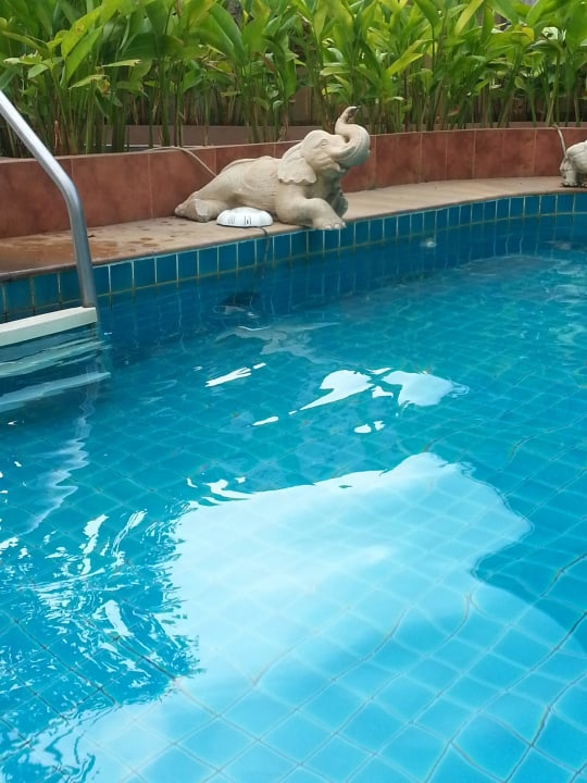 Defekte Lampe und Kabel Samui Laguna Resort