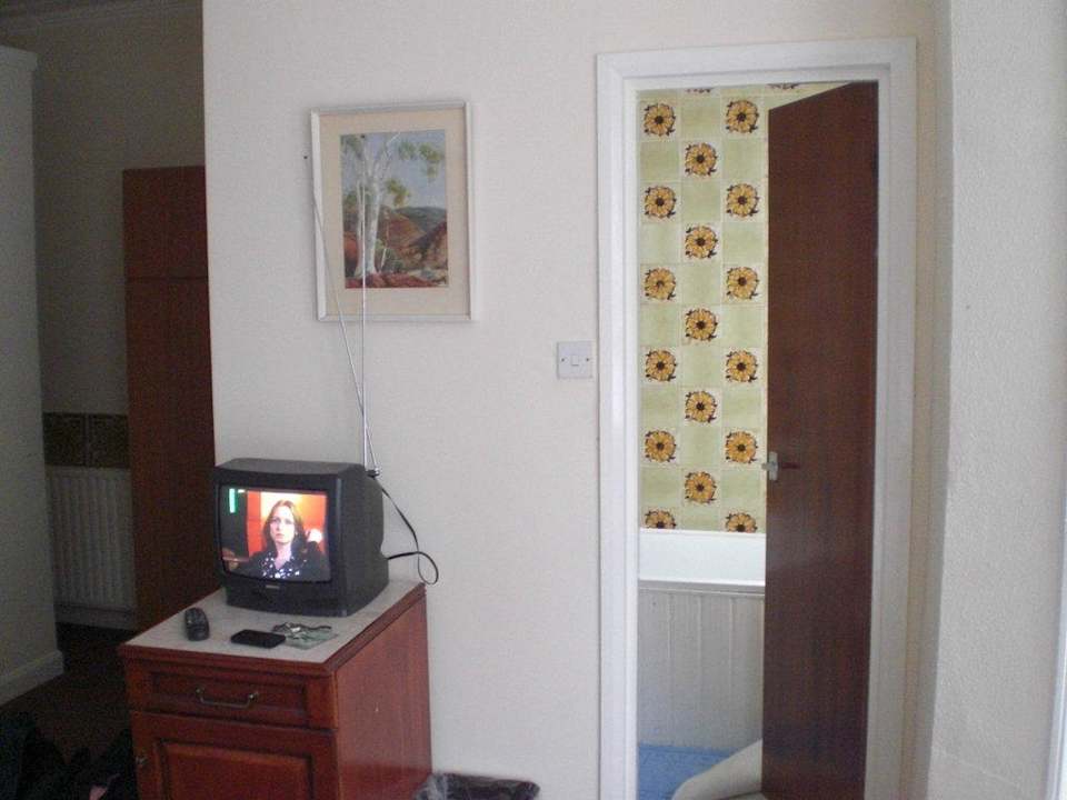 Blick ins Badezimmer Charlotte Guest House