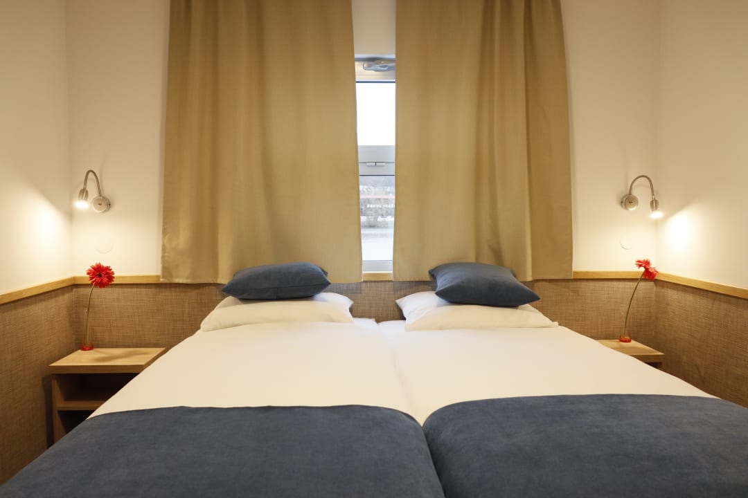 Zimmer Botel Racek