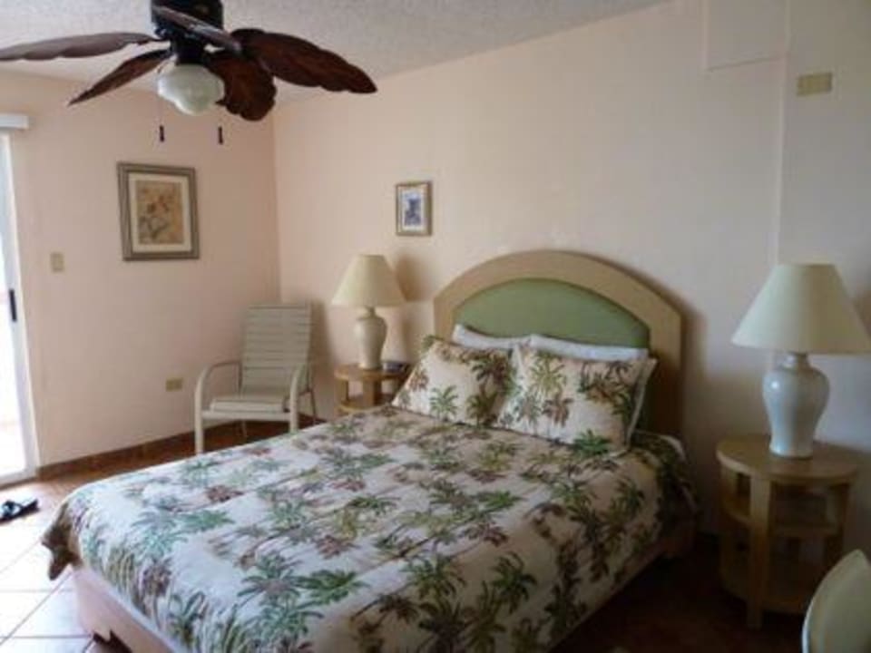 Einfaches, aber freundliches Zimmer Hotel Luquillo Sunrise Beach Inn