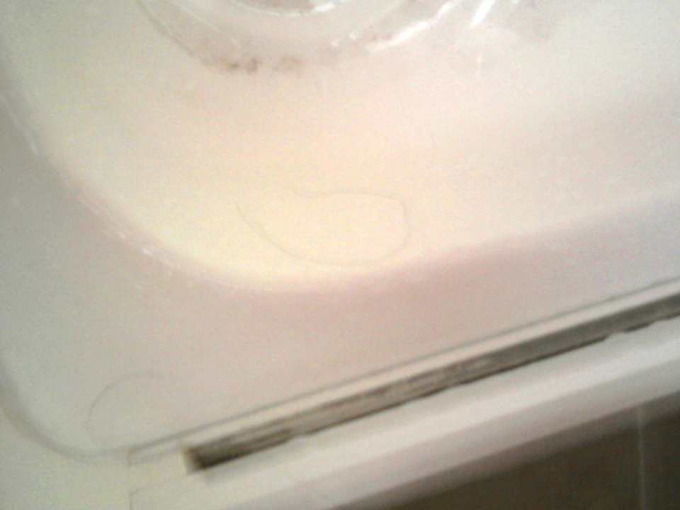 Schimmel in der Leiste der Duschwände Carna Garden Hotel