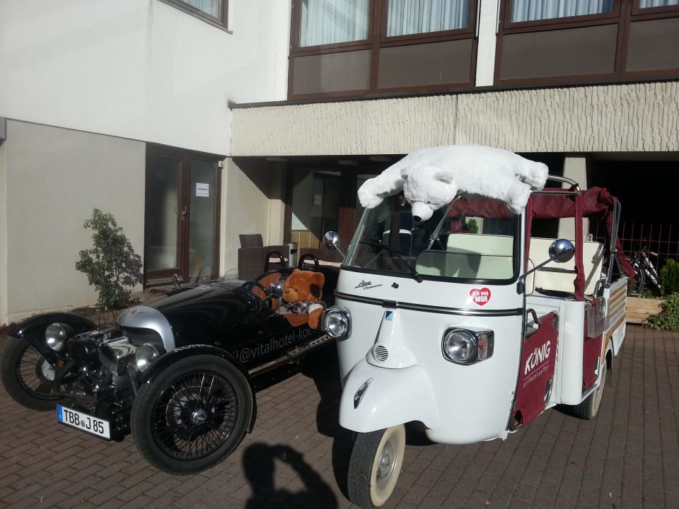 Unser Mietpark - Cabrio-Roller und Cabrio-Roadster Vitalhotel König am Park