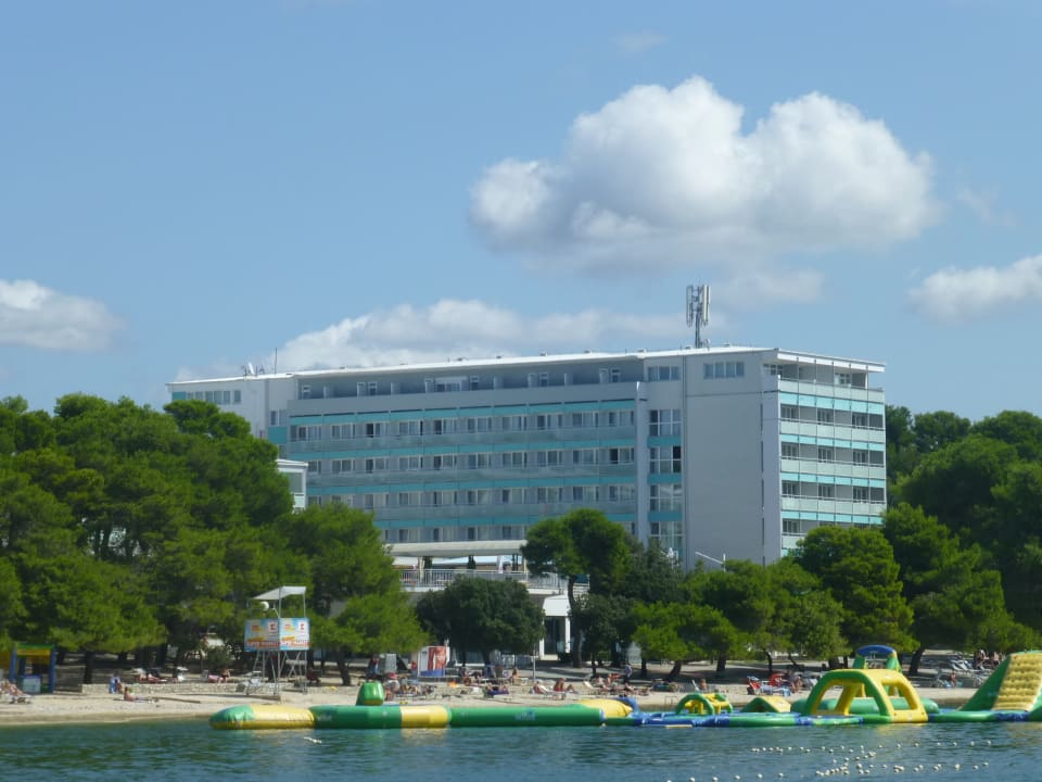 Außenansicht Hotel Pinija