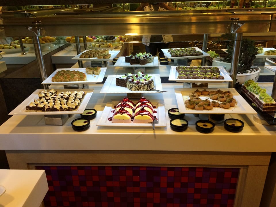 Buffet täglich was anderes Ramada Plaza by Wyndham Antalya
