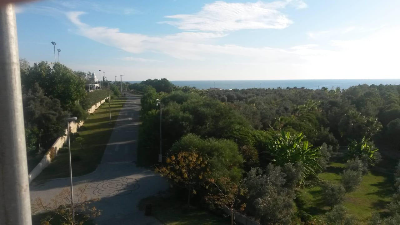 Blick vom Hotel zum Strand  Club Grand Side