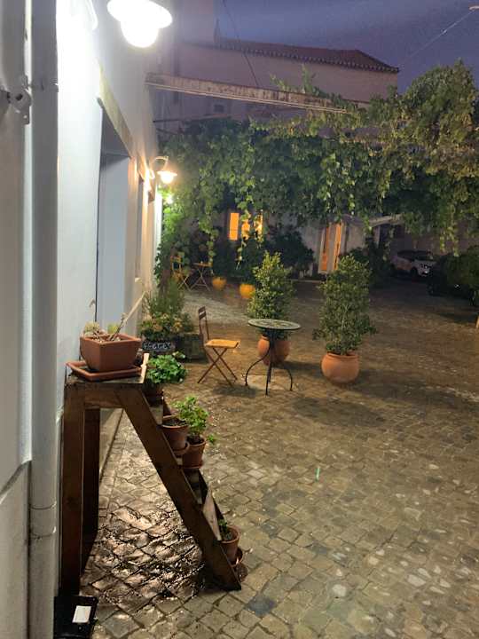 Ausblick Oryza Guest House & Suites